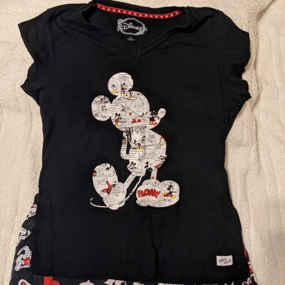 Classic Disney Mickey and Minnie pajama set